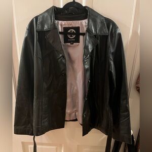 Wilson’s Leather size XL leather coat with tie